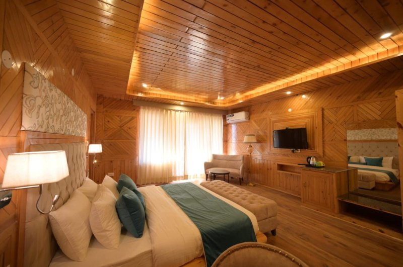 6 BHK Apartment 3100 Sq.ft. for Sale in Safdarjung Enclave, Delhi